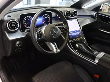MERCEDES-BENZ C 180 Avantgarde-Advanced AHK Schiebed…