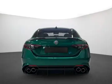 ALFA ROMEO Giulia 2.9 V6 Bi-Turbo Quadrifoglio