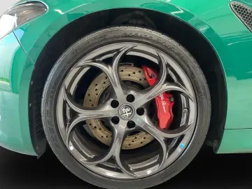 ALFA ROMEO Giulia 2.9 V6 Bi-Turbo Quadrifoglio