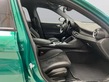 ALFA ROMEO Giulia 2.9 V6 Bi-Turbo Quadrifoglio