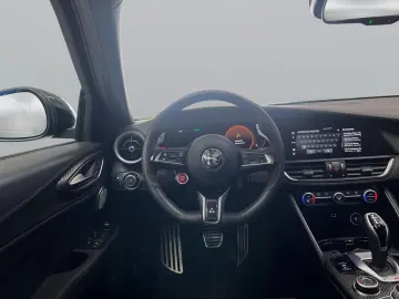 ALFA ROMEO Giulia 2.9 V6 Bi-Turbo Quadrifoglio