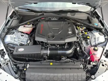 ALFA ROMEO Giulia MY24 Veloce 2.0 Turbo 16V 206kW AT
