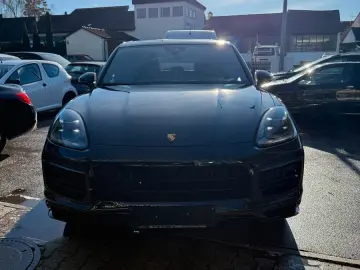 PORSCHE Cayenne GTS