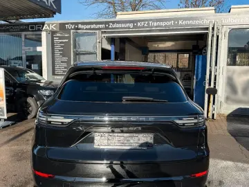 PORSCHE Cayenne GTS