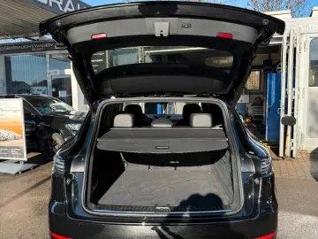 PORSCHE Cayenne GTS