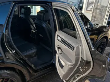 PORSCHE Cayenne GTS