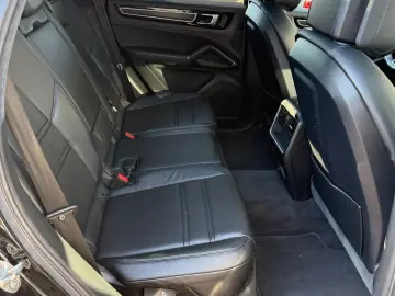PORSCHE Cayenne GTS