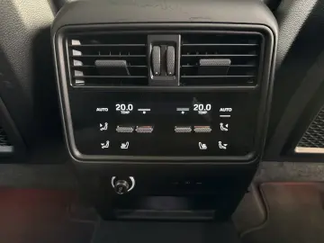 PORSCHE Cayenne S AHK V8 Bose Panorama SportChronoPaket