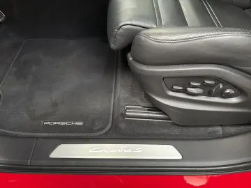 PORSCHE Cayenne S AHK V8 Bose Panorama SportChronoPaket