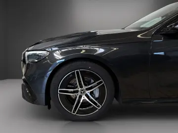 MERCEDES-BENZ E 220 d AMG NIGHT Keyless Totwinkel SHZ LED 19