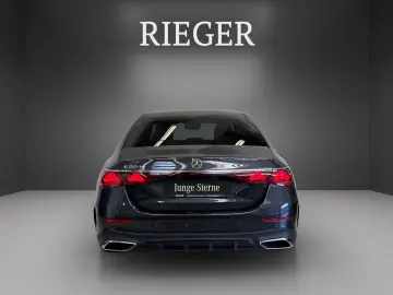 MERCEDES-BENZ E 220 d AMG NIGHT Keyless Totwinkel SHZ LED 19