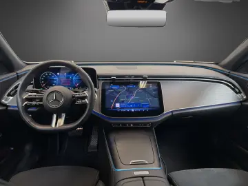 MERCEDES-BENZ E 220 d AMG NIGHT Keyless Totwinkel SHZ LED 19