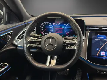 MERCEDES-BENZ E 220 d AMG NIGHT Keyless Totwinkel SHZ LED 19