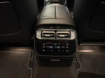 MERCEDES-BENZ S 580 e L AMG  PANORAMA TV Chauffeur Executive