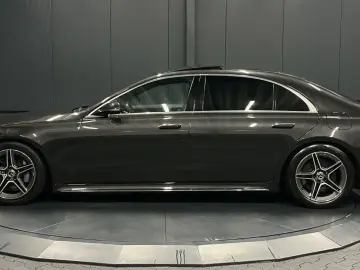 MERCEDES-BENZ S 580 e L AMG  PANORAMA TV Chauffeur Executive