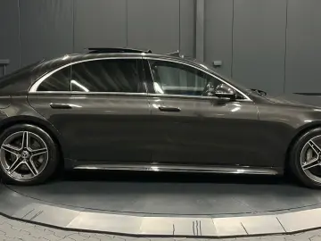 MERCEDES-BENZ S 580 e L AMG  PANORAMA TV Chauffeur Executive