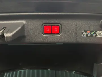 MERCEDES-BENZ S 580 e L AMG  PANORAMA TV Chauffeur Executive