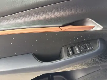 CUPRA Tavascan 4Drive 77 kwh VZ DCC PANO HEADUP MATRIX