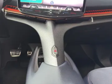 CUPRA Tavascan 4Drive 77 kwh VZ DCC PANO HEADUP MATRIX