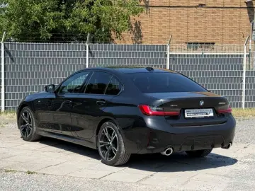 BMW 320 d xDrive M Sport Head-Up Parking Plus NaviPr