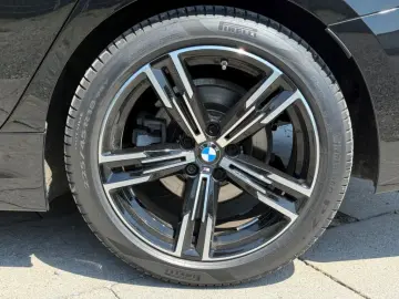 BMW 320 d xDrive M Sport Head-Up Parking Plus NaviPr