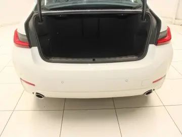 BMW 318d Limousine DAB RFK Komfortzg. Tempomat Shz