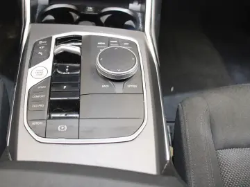 BMW 318d Limousine DAB RFK Komfortzg. Tempomat Shz