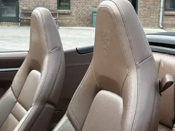 PORSCHE 992  911 Carrera Cabriolet HD-MATRIX BOSE SPORTA