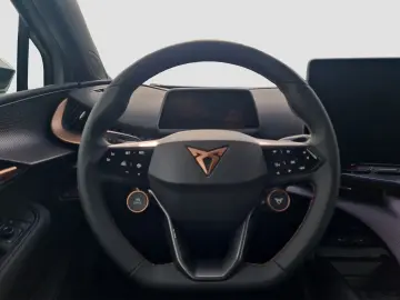 CUPRA Tavascan VZ 4Drive 250 KW 77 kWh Heatp.  Below