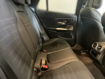 MERCEDES-BENZ GLC 300 d 4M AMG Distr Pano AHK 360 Ka…