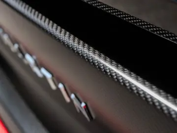 ASTON MARTIN VANQUISH PRESENTATION SPEC Q CARBON BESPOKE