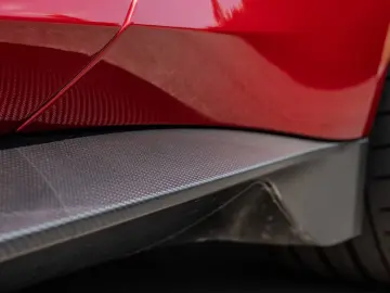 ASTON MARTIN VANQUISH PRESENTATION SPEC Q CARBON BESPOKE
