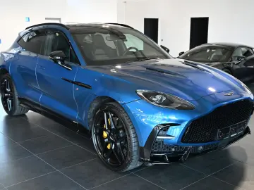 ASTON MARTIN DBX S Plasma Blue Magnesium Wheels Carbon Dach
