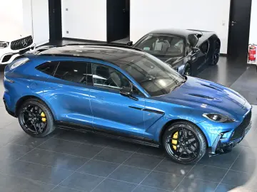 ASTON MARTIN DBX S Plasma Blue Magnesium Wheels Carbon Dach