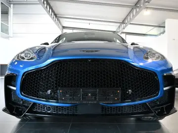 ASTON MARTIN DBX S Plasma Blue Magnesium Wheels Carbon Dach