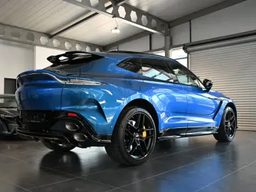 ASTON MARTIN DBX S Plasma Blue Magnesium Wheels Carbon Dach