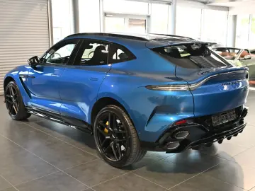 ASTON MARTIN DBX S Plasma Blue Magnesium Wheels Carbon Dach