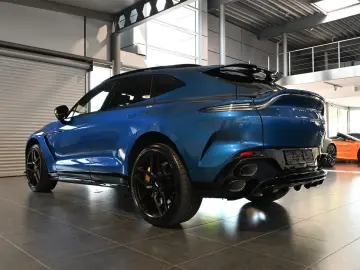 ASTON MARTIN DBX S Plasma Blue Magnesium Wheels Carbon Dach
