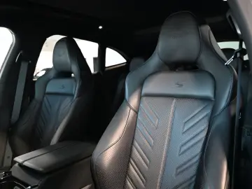 ASTON MARTIN DBX S Plasma Blue Magnesium Wheels Carbon Dach