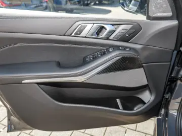 BMW X5 xDrive30d M Sport RFK NAVI LED Sound Syst.