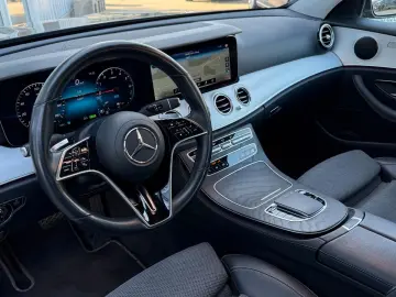 MERCEDES-BENZ E300de Lim. Avantgarde LEDER ACC MBUX …