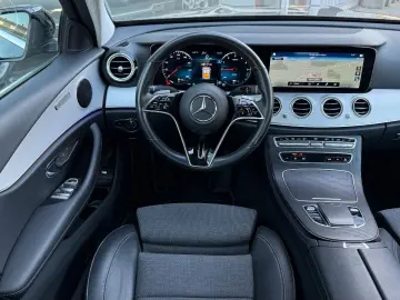 MERCEDES-BENZ E300de Lim. Avantgarde LEDER ACC MBUX …