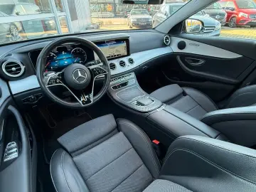 MERCEDES-BENZ E300de Lim. Avantgarde LEDER ACC MBUX …