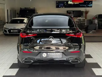 MERCEDES-BENZ GLC 300 d 4M Edition AMG Coupe Pano 360  Burm