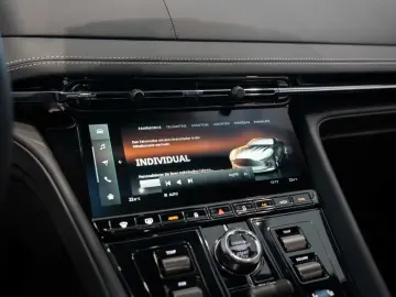 ASTON MARTIN DB12 V8 Coupe