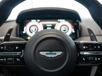 ASTON MARTIN DB12 V8 Coupe