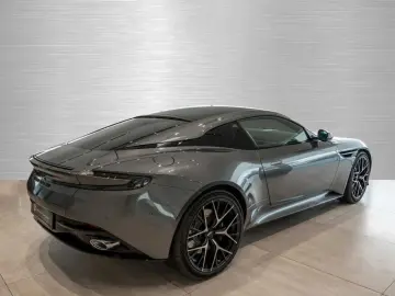 ASTON MARTIN DB12 V8 Coupe