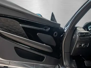 ASTON MARTIN DB12 V8 Coupe