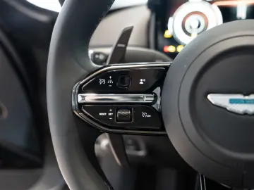 ASTON MARTIN DB12 V8 Coupe