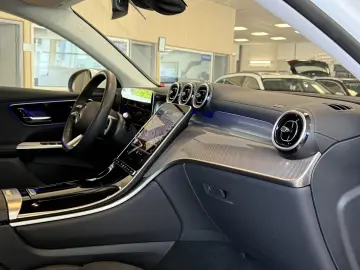 MERCEDES-BENZ GLC 220 d 4Matic MBUX AMG AHK Ambiente…